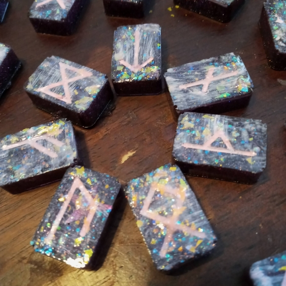 Prismatic Runes/Elder Futhark - Picture 3 of 7